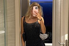 Самая сексуальная спортсменка мира показала фото в обтягивающем платье