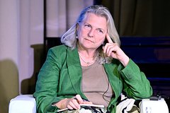 Экс-глава МИД Австрии назвала уступку России перед встречей Путина и Трампа