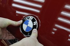 Ушедший из России автогигант стал лидером по продажам премиум машин в стране