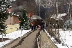 Под Москвой пожар вспыхнул на территории храма
