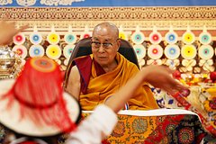 Стало известно о скандале из-за запоя эстонских делегатов перед визитом к далай-ламе