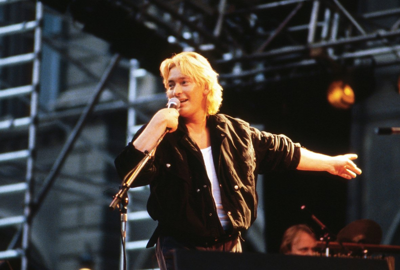 Умер певец Крис Ри. Он был одним из самых популярных артистов 1980-х. Его песни обожали в России